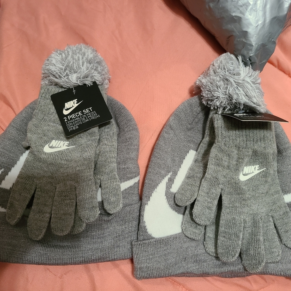 NIKE 2 SET BOYS  GLOVES AND HAT